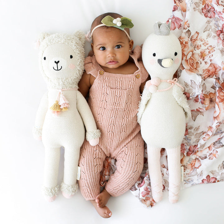Cuddle + Kind Harlow The Swan