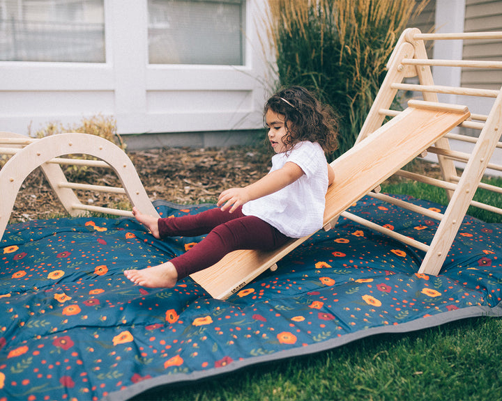 Little Unicorn Outdoor Blanket | Midnight Poppy