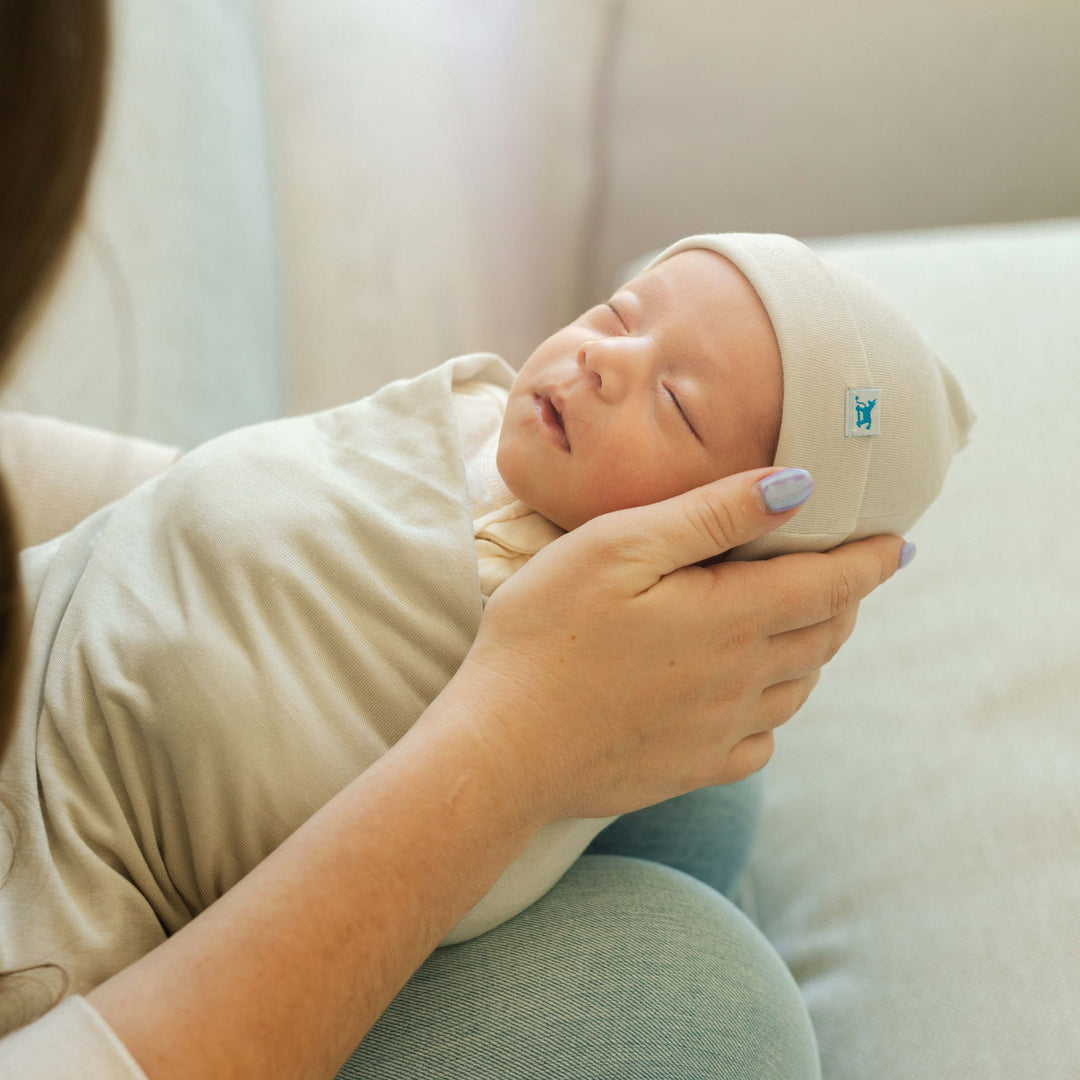 Little Unicorn Stretch Knit Hat | Pebble