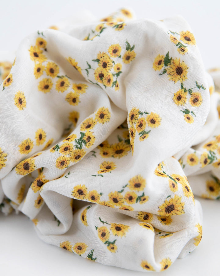 Little Unicorn Deluxe Muslin Swaddle Blanket 2 Pack | Ditsy Sunflower