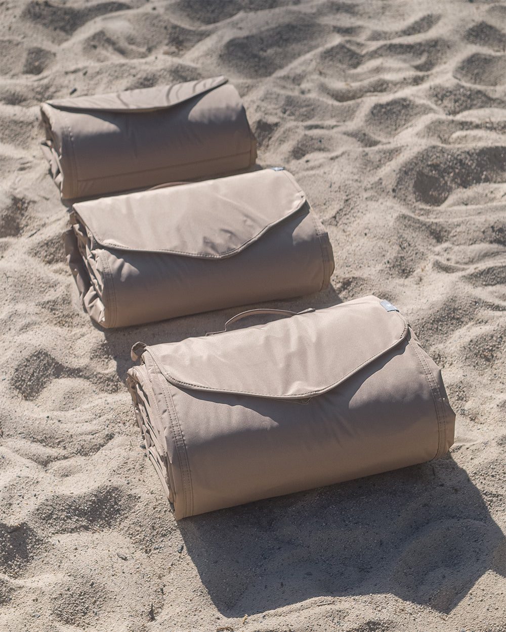 Little Unicorn Outdoor Blanket | Beige Buffalo Check