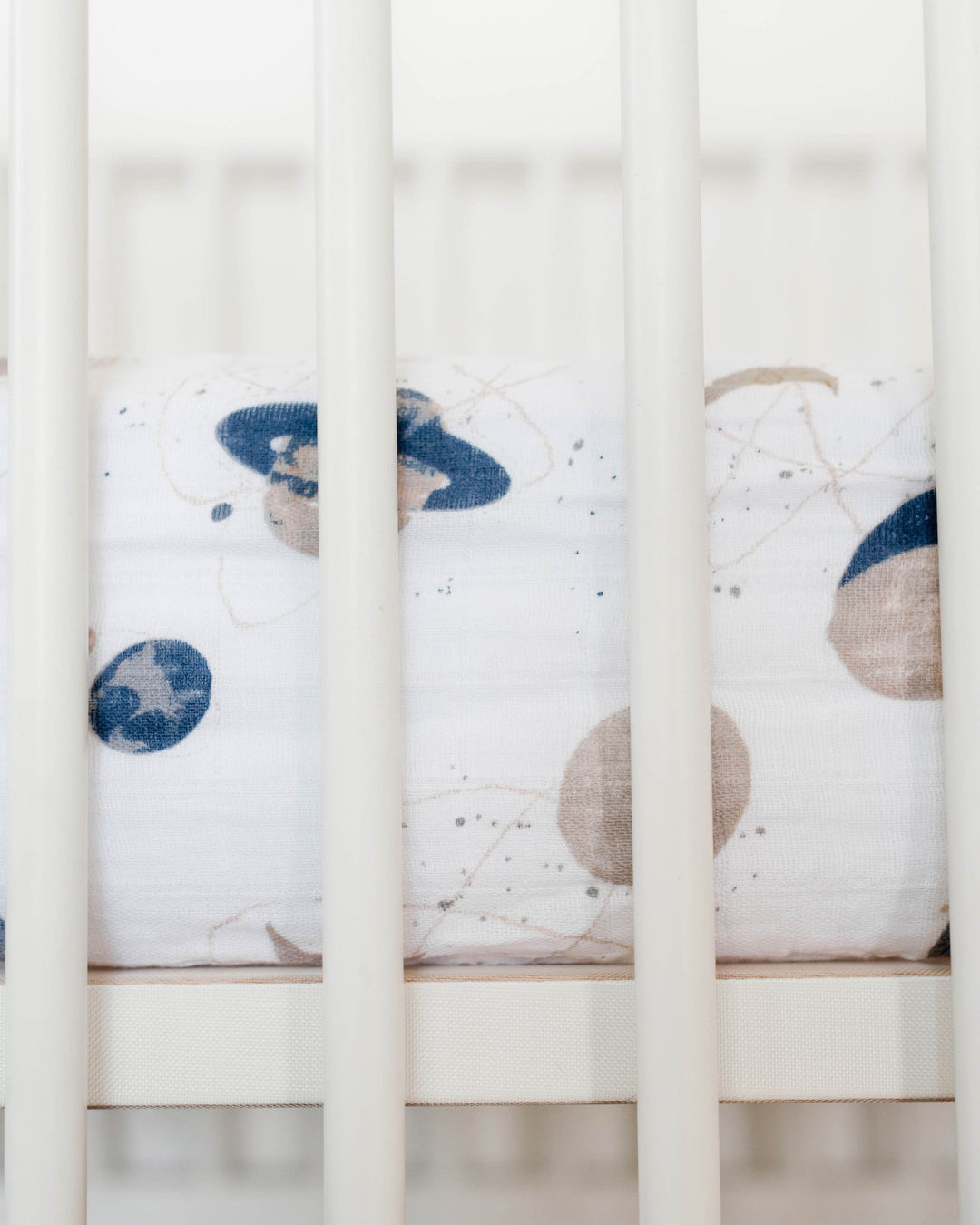 Little Unicorn Cotton Muslin Crib Sheet | Planetary