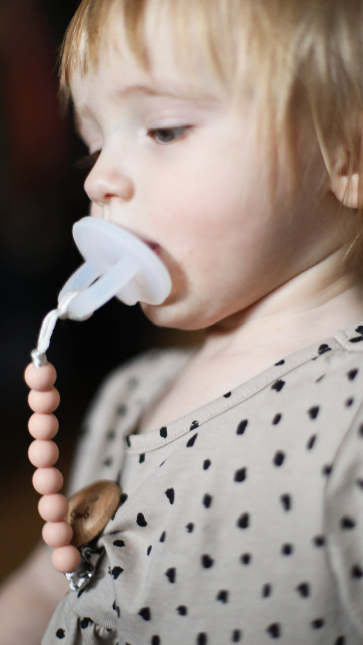 Milk Snob Calm N’ Cuddle™ Beaded Clip Sherbet