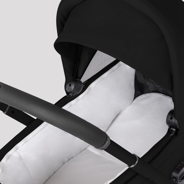 Silver Cross Breez Compact Bassinet | PRE-ORDER