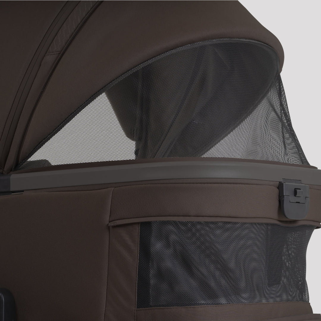 Silver Cross Cove 2 Compact Bassinet | PRE-ORDER | SHIPS LATE JULY