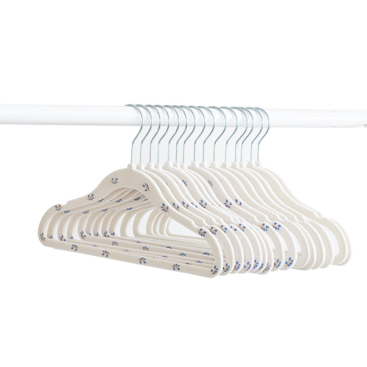 3 Sprouts Blueberry & Cream Velvet Non-Slip Hangers (30 Per Set)