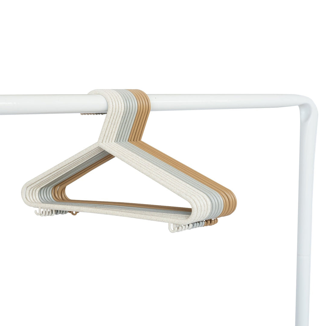 3 Sprouts Assorted Wheat Straw Hangers (30 Per Set) | Cream/Gray/Brown