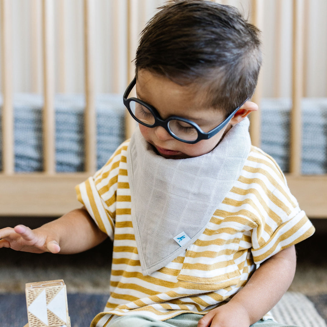 Little Unicorn Cotton Muslin + Fleece Bandana Bib 4-Pack | Wallflower